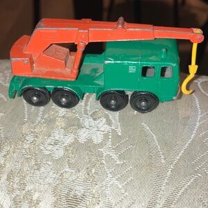 Vintage Matchbox no 30 --8 wheel crane 1965